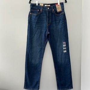 Levi’s, High Rise Wedgie Straight, Women’s 10 Short, W30 L 28, Dark wash